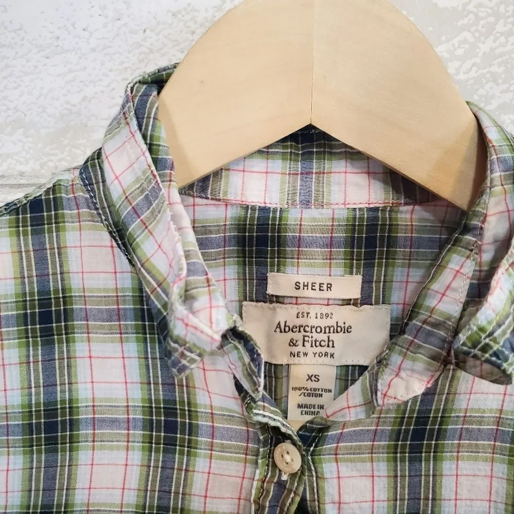 Abercrombie & Fitch full button down top